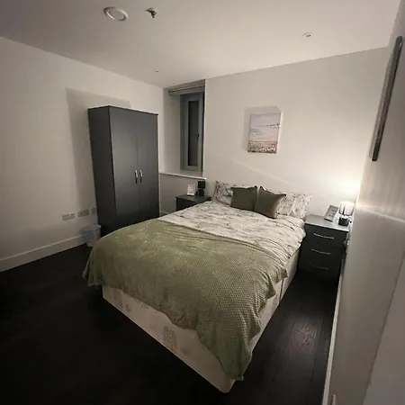 Spacious Sleep 7 Flat 20 Mins Central London Bp65 Exterior photo