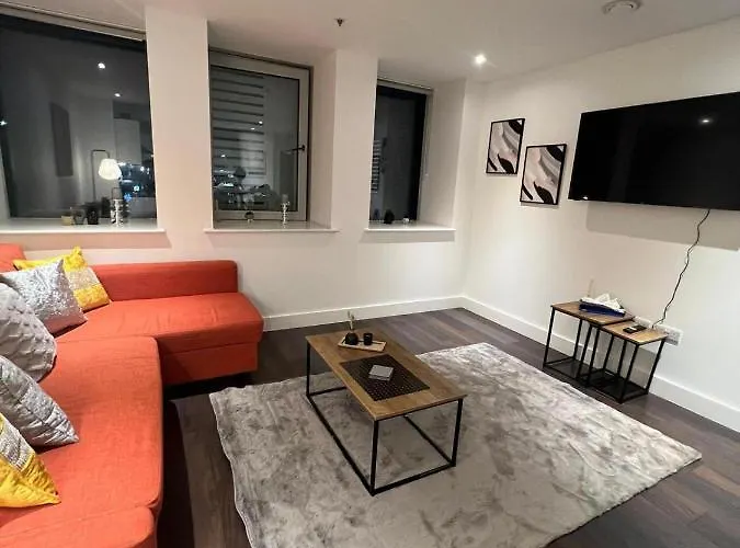 Spacious Sleep 7 Flat 20 Mins Central London Bp65
