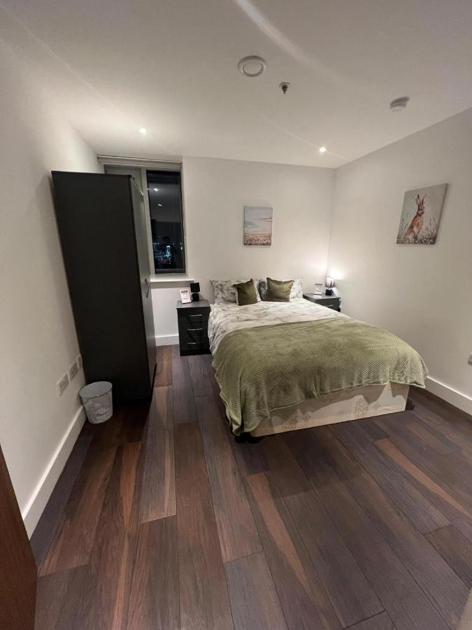 Spacious Sleep 7 Flat 20 Mins Bp65 London