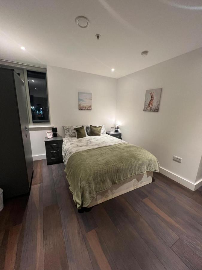 Apartment Spacious Sleep 7 Flat 20 Mins Bp65 *